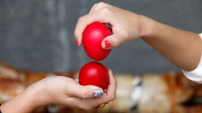 Γιατί τσουγκρίζουμε κόκκινα αυγά μετά την Ανάσταση;