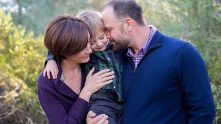 Μια μητέρα με καρκίνο εξομολογείται: “Θέλω να συνεχίζω να είμαι η μαμά του γιου μου”