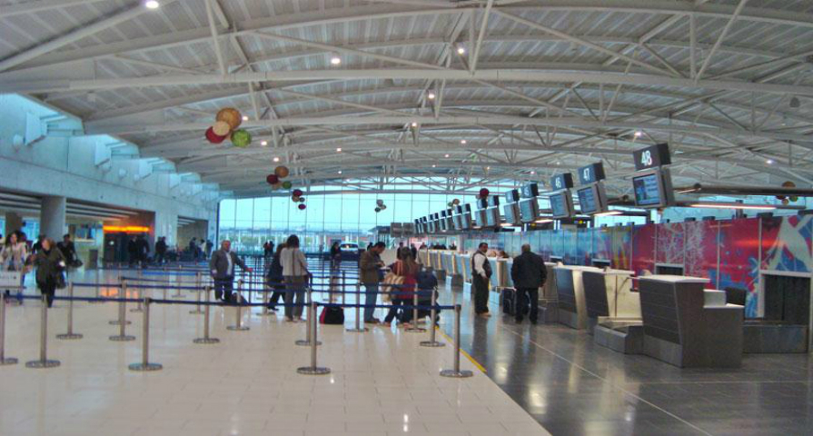 «Γλαύκος Κληρίδης» η ονομασία του αεροδρομίου Λάρνακας με έγκριση του Υπουργικού