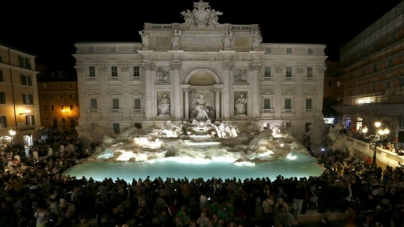 Ρώμη: Δείτε το αριστουργηματικό σιντριβάνι Fontana di Trevi έτοιμο μετά την ανακαίνιση