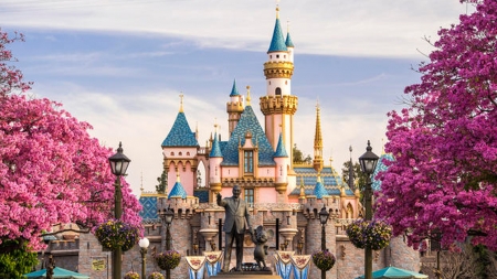 Eκκενώθηκε η Disneyland-Έρευνες για ύποπτο πακέτο