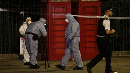 Μία νεκρή και πέντε τραυματίες από επίθεση στο Λονδίνο