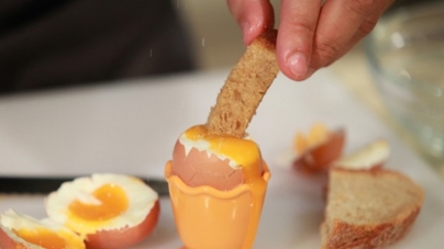 Προσοχή με τα «μελάτα» αυγά – Τι πρέπει να ξέρετε για λόγους υγείας