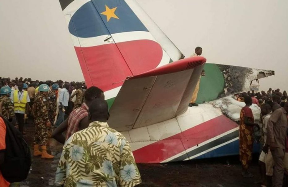 Αεροπλάνο με 44 επιβαίνοντες συνετρίβη στο Νότιο Σουδάν Κατάφεραν να απεγκλωβίσουν 9 άτομα τα οποία τραυματίστηκαν και μεταφέρθηκαν στο νοσοκομείο.