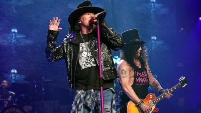 Facebook share Twitter Με 4ωρο show έκλεισαν την περιοδεία τους οι Guns N’ Roses