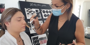 Παρουσίαση Βραδινού Μακιγιάζ στις φοιτήτριες Αισθητικής του KES COLLEGE με τα επαγγελματικά προϊόντα μακιγιάζ της εταιρείας  Zerva Cosmetics