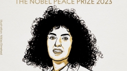 Νόμπελ Ειρήνης 2023 απονεμήθηκε στη Narges Mohammadi για τον αγώνα της κατά της καταπίεσης των γυναικών στο Ιράν.